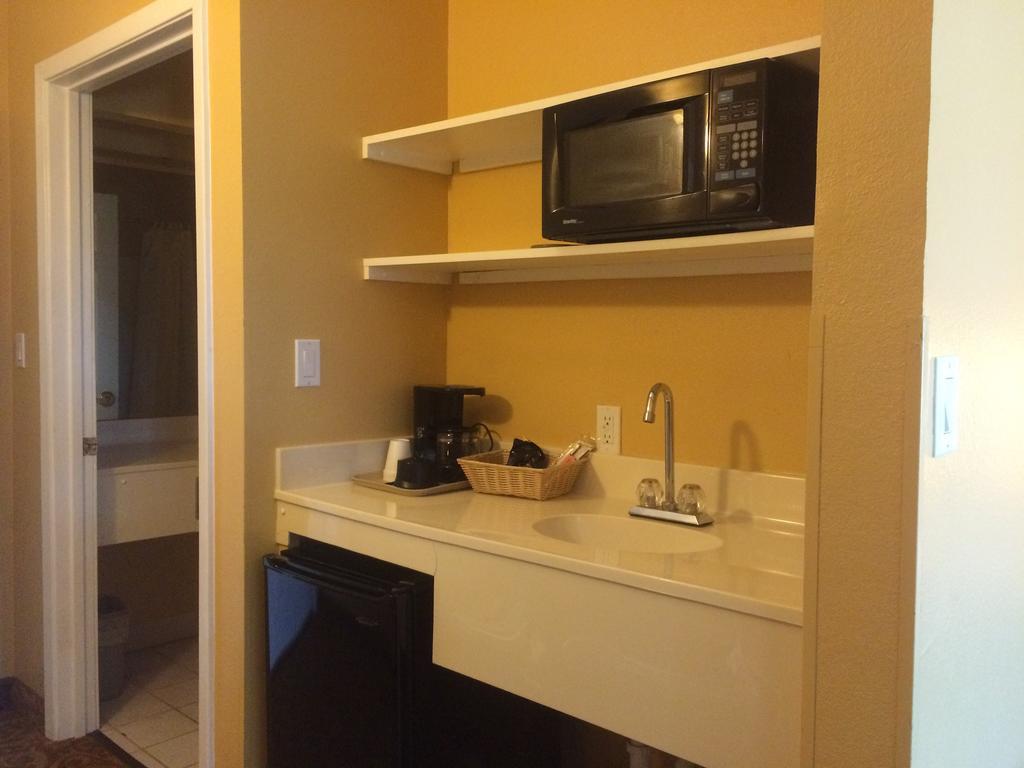 Luxury Suites Pensacola Exteriör bild